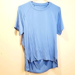 Under Armour Women's athletic top fits M